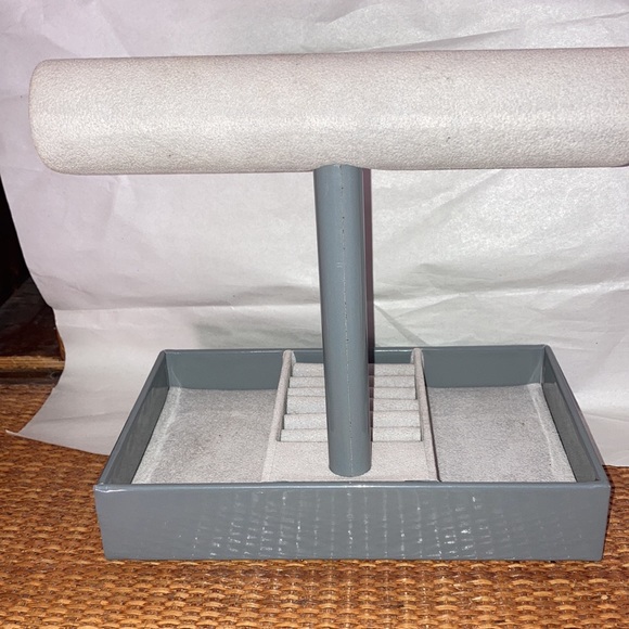 Jewelry display/organizer case - Picture 4 of 6